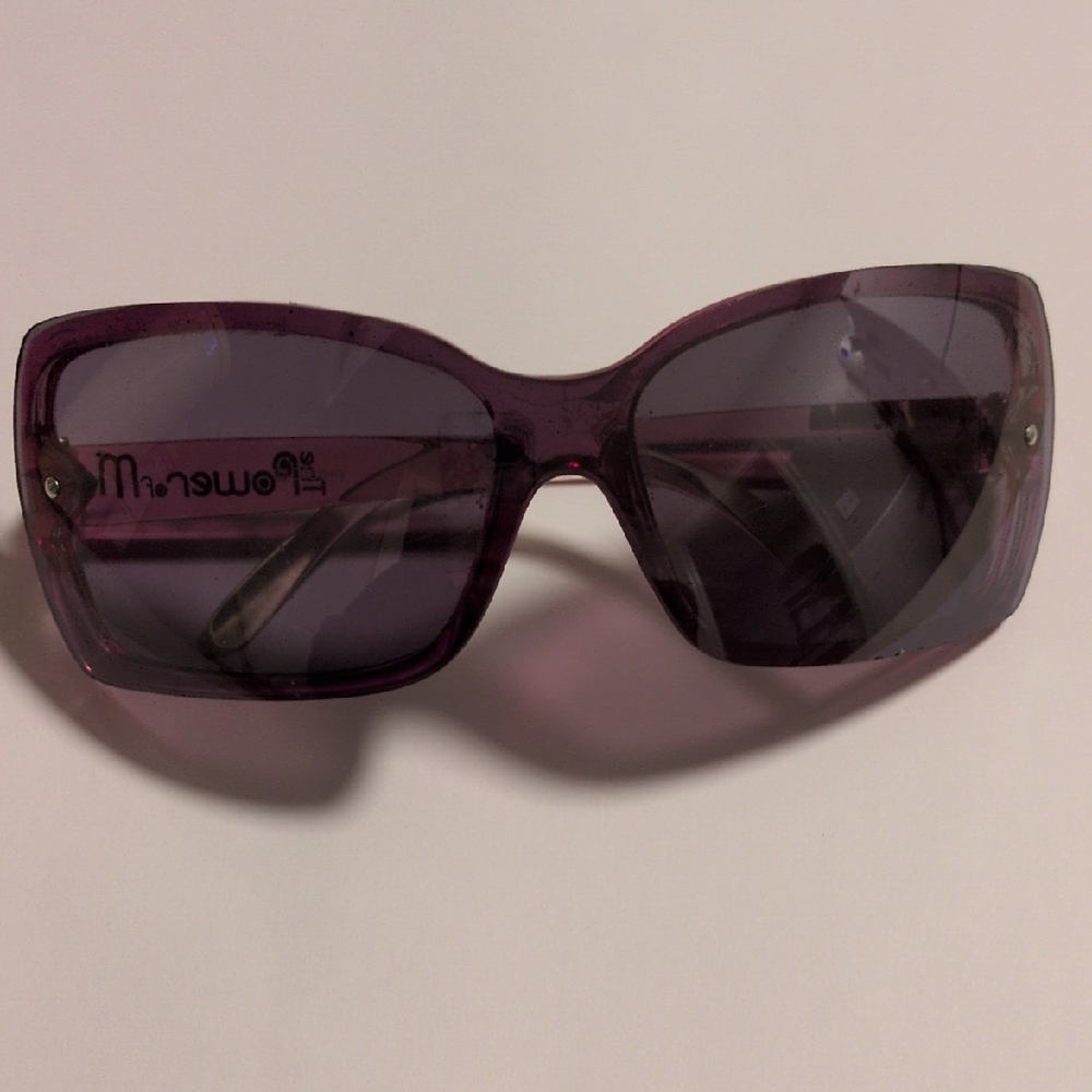 Disney The Wizard Of Waverly Place Th Power‎ Of Me Stylish Purple Sunglasses